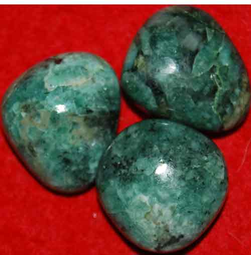 3 Emerald Tumbled Stones #18