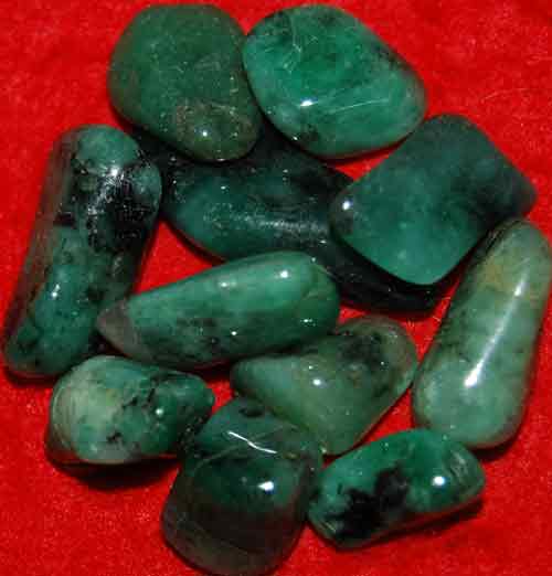 11 Emerald Tumbled Stones #28